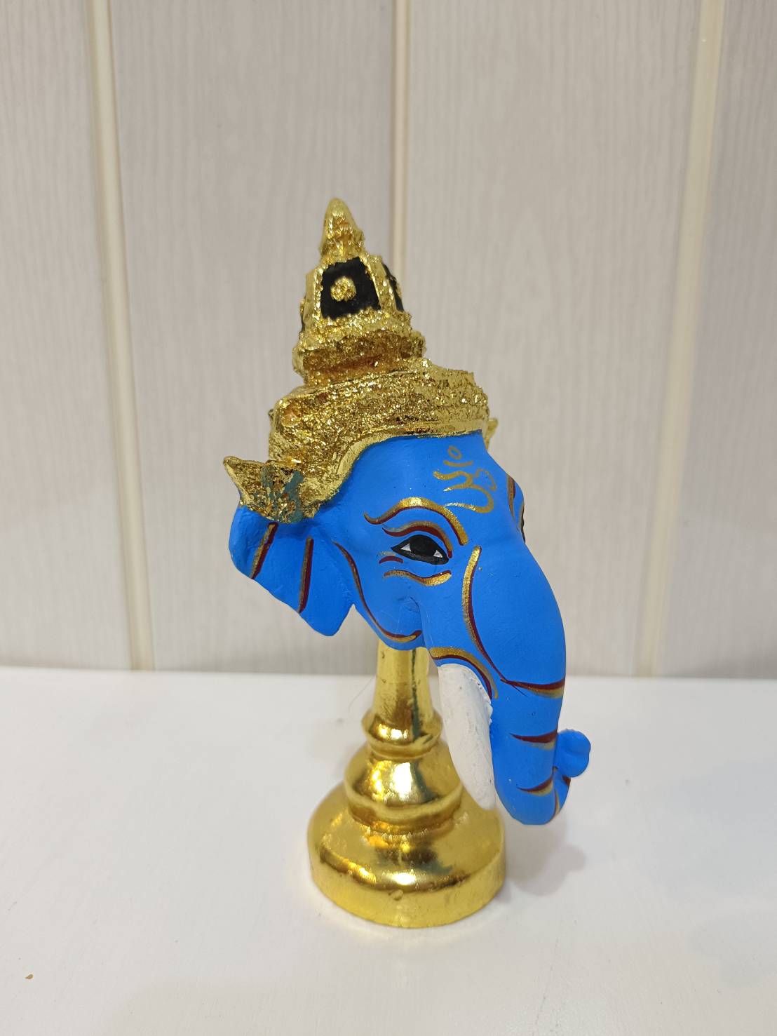 พระพิฆเนศ ขนาดจิ๋ว ขนาดตั้งหน้ารถ พร้อมฐานปิดทอง (สีฟ้า)
