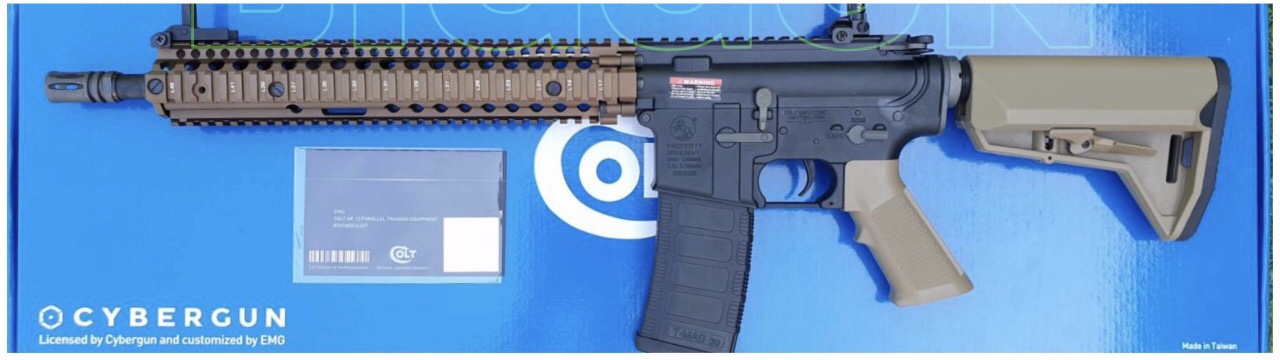 ( + New Arrival + มาใหม่ ) EMG COLT LICENSED DANIEL DEFENSE M4A1 SOPMOD BLOCK 2 AIRSOFT AEG (MODEL: MK18 MOD1 - MODEL: M4A1 / BLACK TAN FURNITURE) คุณสมบัติ •บอดี้ทำจากอลูมิเนียมอัลลอยด์ด้วยกรรมวิธี CNC พร้อมกับมาร์คกิ้งที่ได้รับอนุญาตจาก COLT •ชุดรางหน้า