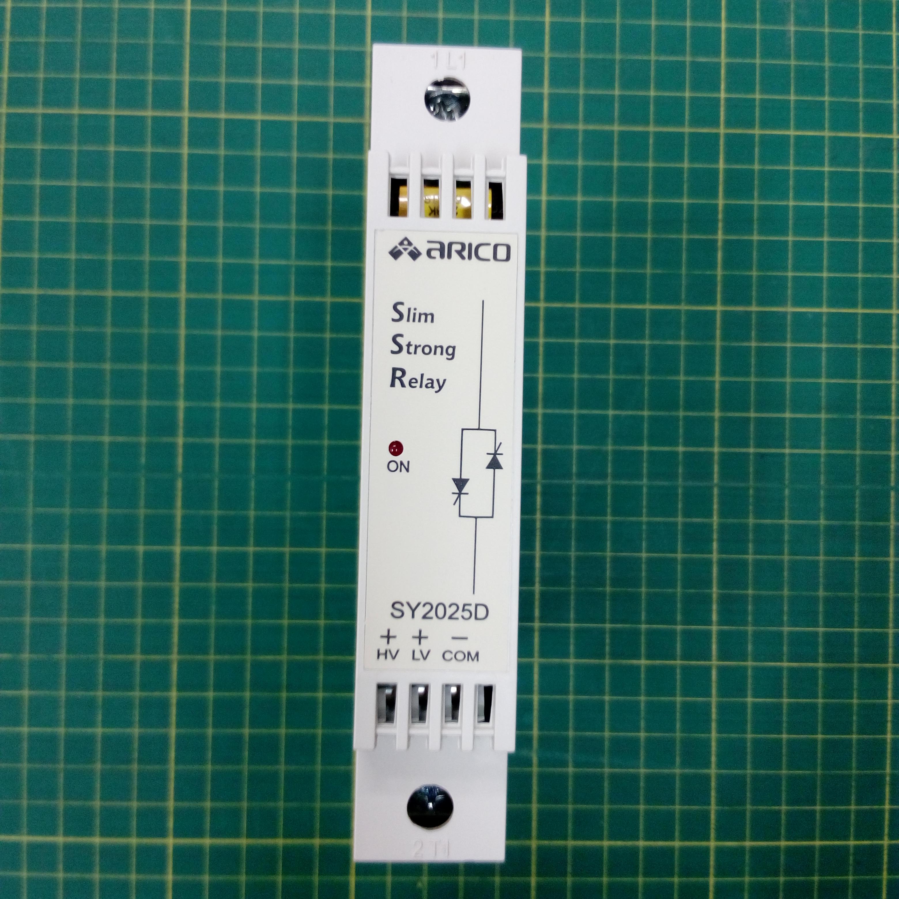 โซลิดสเตท SOLID STATE RELAY ARICO SY2025D ทนกระแส 25A 220V