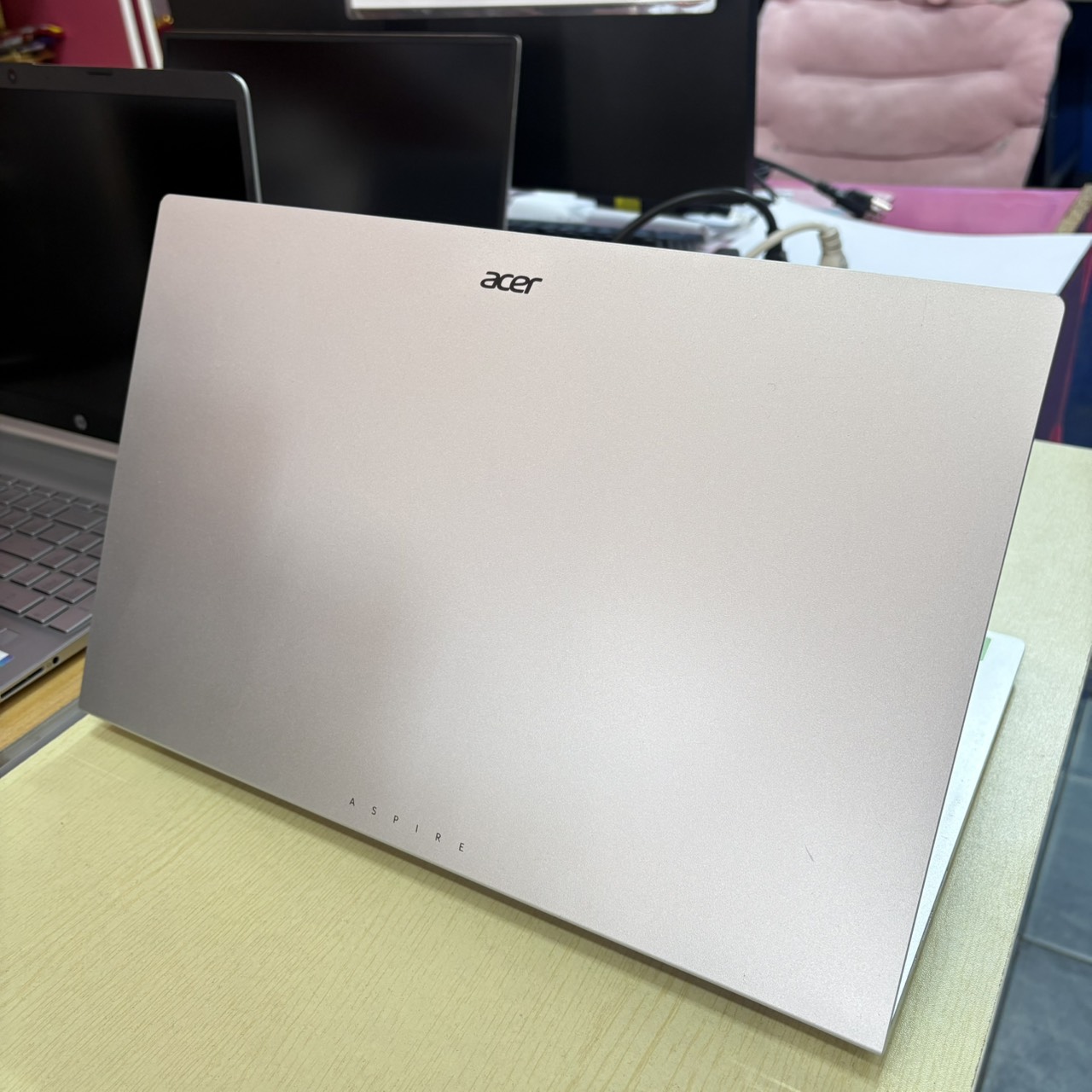 ACER ASPIRE LITE 15 AL15-41P-R47V ประกันศูนย์ 26/02/2027 สภาพเครื่อง 90%