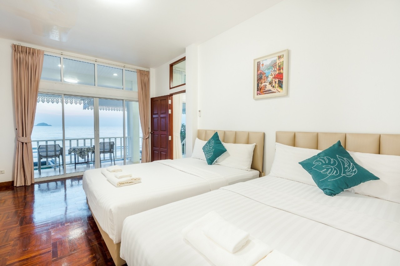 HR15076 บ้านพักติดทะเลหัวหิน The Luxe Beach Villa