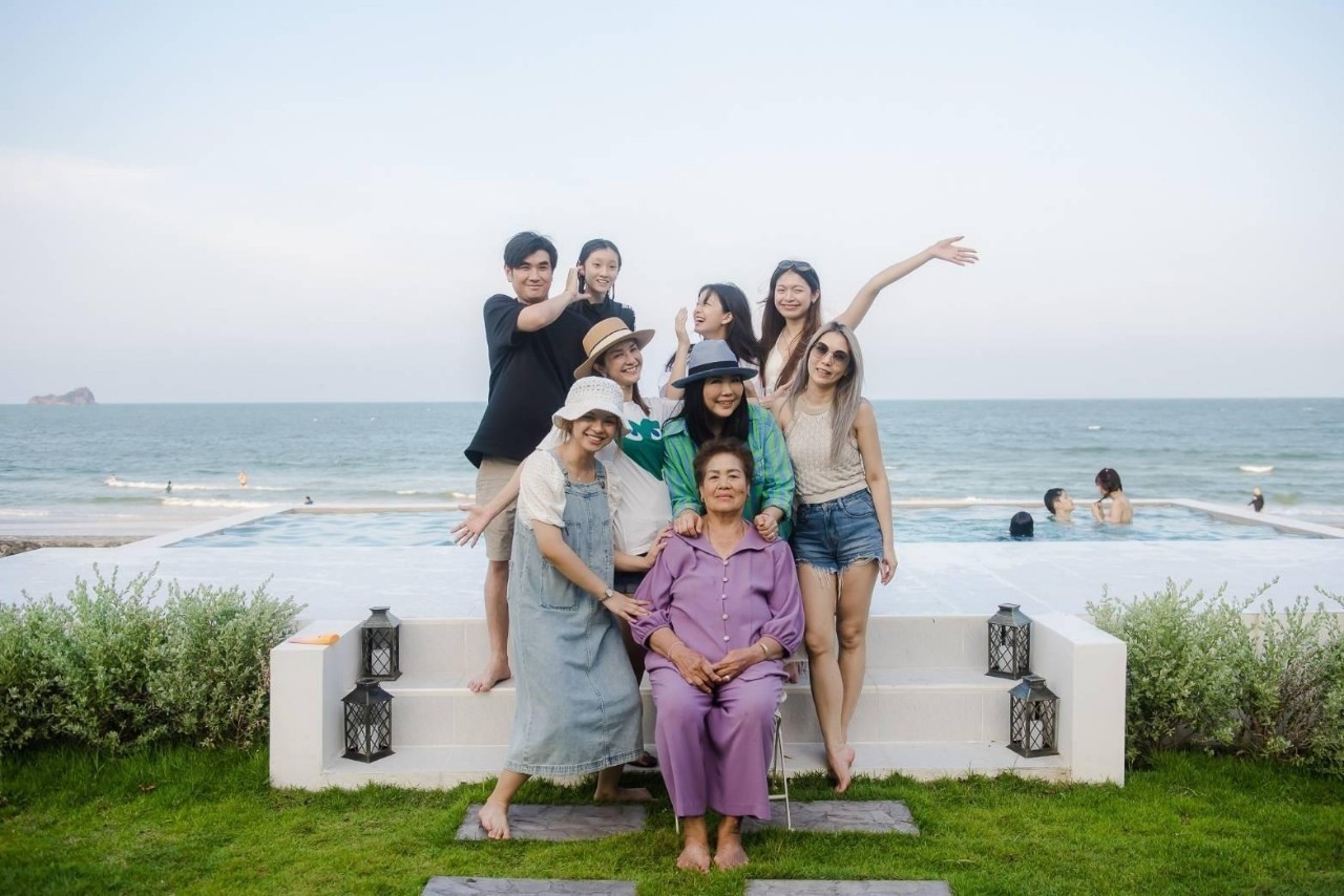 HR15076 บ้านพักติดทะเลหัวหิน The Luxe Beach Villa