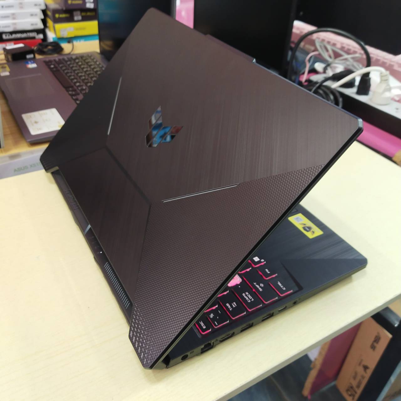 ASUS TUF GAMING A15 FA506NF-HN005W สภาพเครื่อง 97% *ติดฟิล์มกันรอยหน้าจอ* (ประกันศูนย์ 06/06/2026)