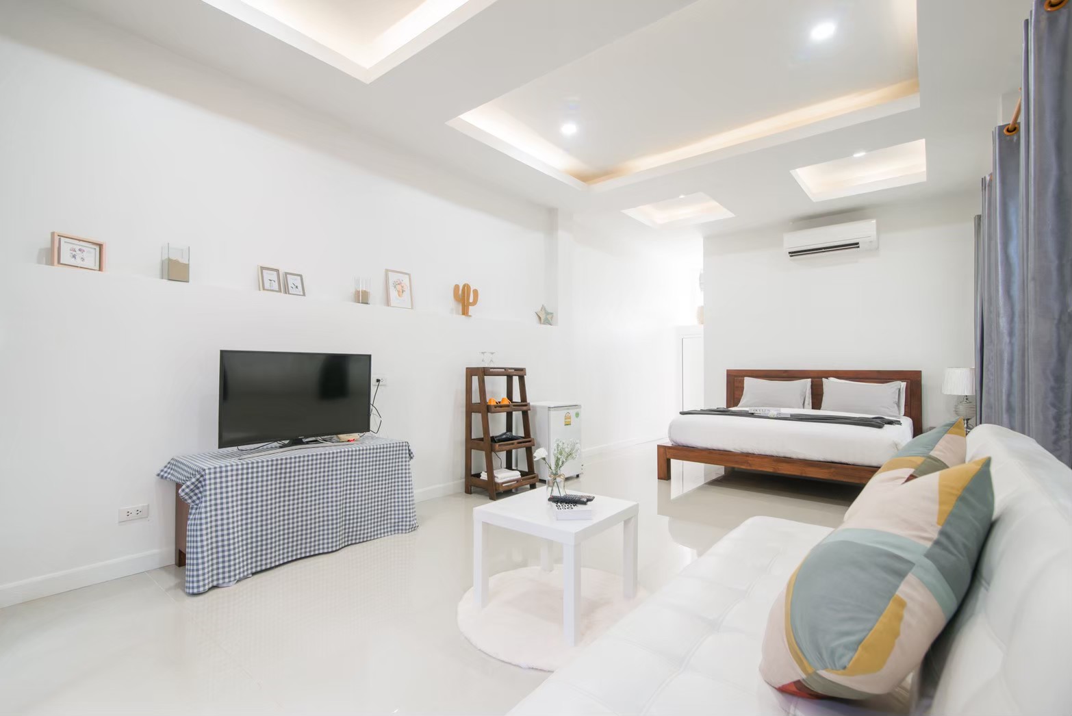 HR15045 บ้านพักติดทะเล The Moon Beach Villa