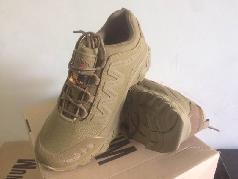 New.รองเท้า Magnum กันน้ำ พื้นหนึบ / ดอกยางหนา / ถึกทนสไตล์ 🔰 เนื้อผ้า Condura ที่เป็นที่รู้จักกันดี ที่ทหารทั่วโลกใช้ ว่าเป็นเนื้อผ้าที่ถักทอ แน่นหนา มีความทนทานสูง มากกว่าตะกูล D ทั้งหลาย (อย่าง 600D 1000D) 🔰ด้วยการออกแบบหรือดีไซน์ให้เหม