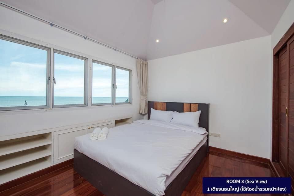 HR15042 บ้านพักติดทะเลหัวหิน The Sunny Beach Villa