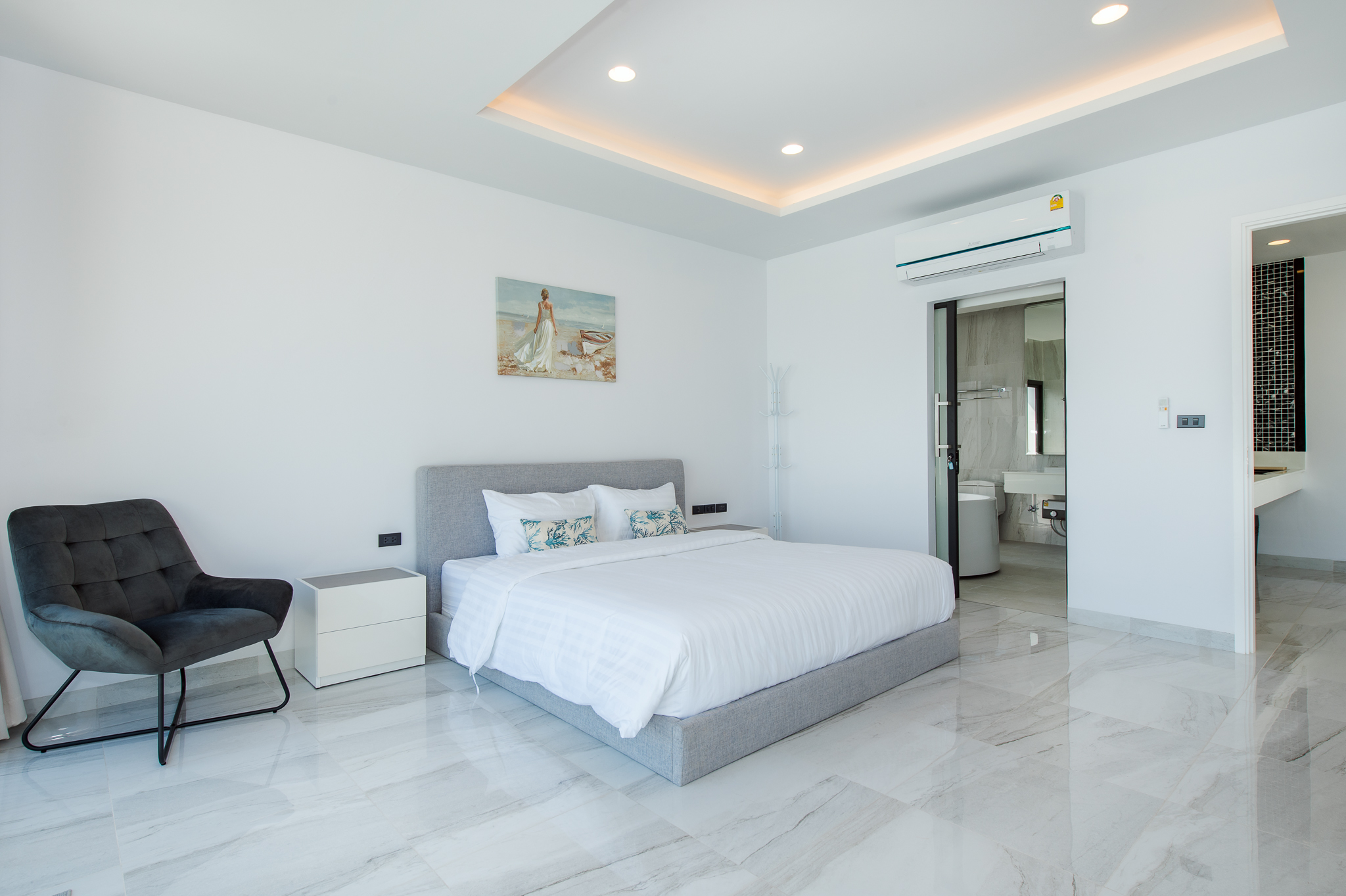 HR15066 บ้านพักติดทะเลหัวหิน The Casa Rocca Beach Villa HuaHin