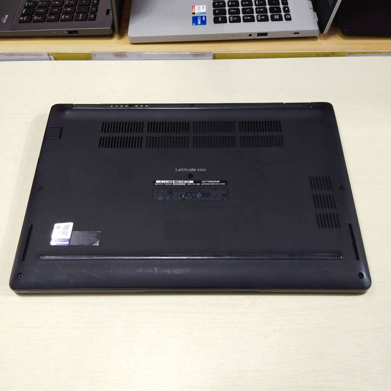 DELL LATITUDE 5300 สภาพเครื่อง 80% หน้าจอ Touch Screen มี 2 เครื่อง