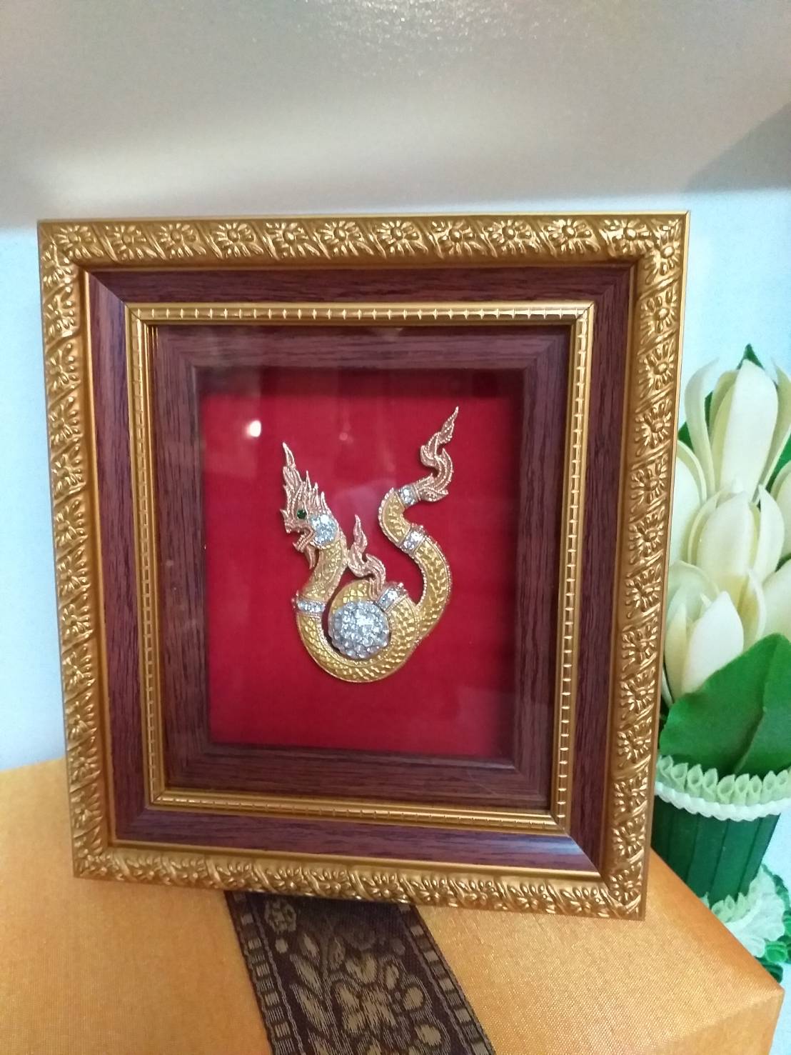 กรอบรูปโขนรามเกียรติ์ และเอกลักษณ์ไทยๆ พร้อมกล่องผ้าไหม