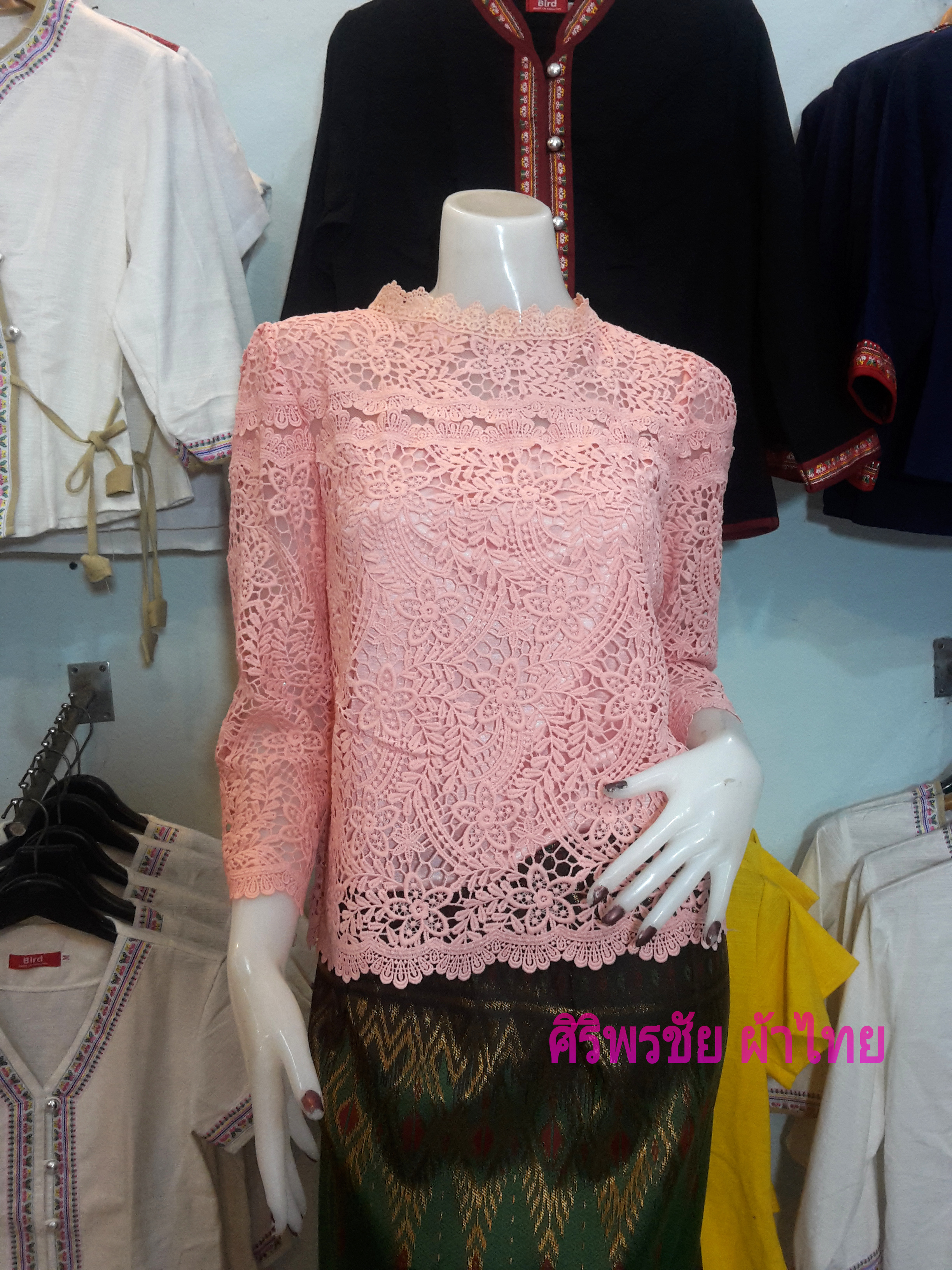 #เสื้อเสื้อลูกไม้สไตน์เกาหลี #เสื้อลูกไม้แขน 5 ส่วน #เสื้อลูกไม้วัยรุ่น #เสื้อทำงานผ้าไทย #เสื้อ เสื้อลูกไม้ใส่กับผ้าซิ่น เสื้อลูกไม้ใส่กับผ้าถุง ตามภาพ FREE SIZE