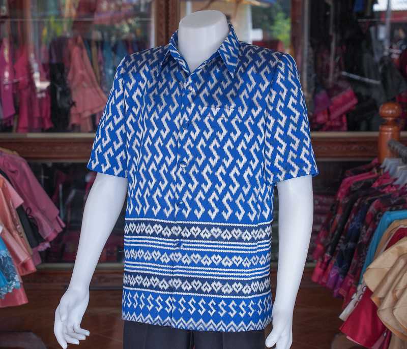 เสื้อสูทชายไหมแพรทิพย์ลายขอพระราชทาน เสื้อสูทชายไหม สูทผ้าไทยชาย ซาฟารีผ้าไทยชาย สูทผ้าไหมแพรทิพย์ สูทผ้าไทย ซาฟารีชาย น้ำเงิน XXL