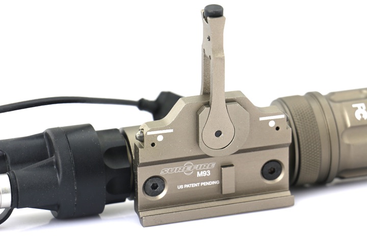 Element Surefire M952V Style WeaponLight New Version (Tan)