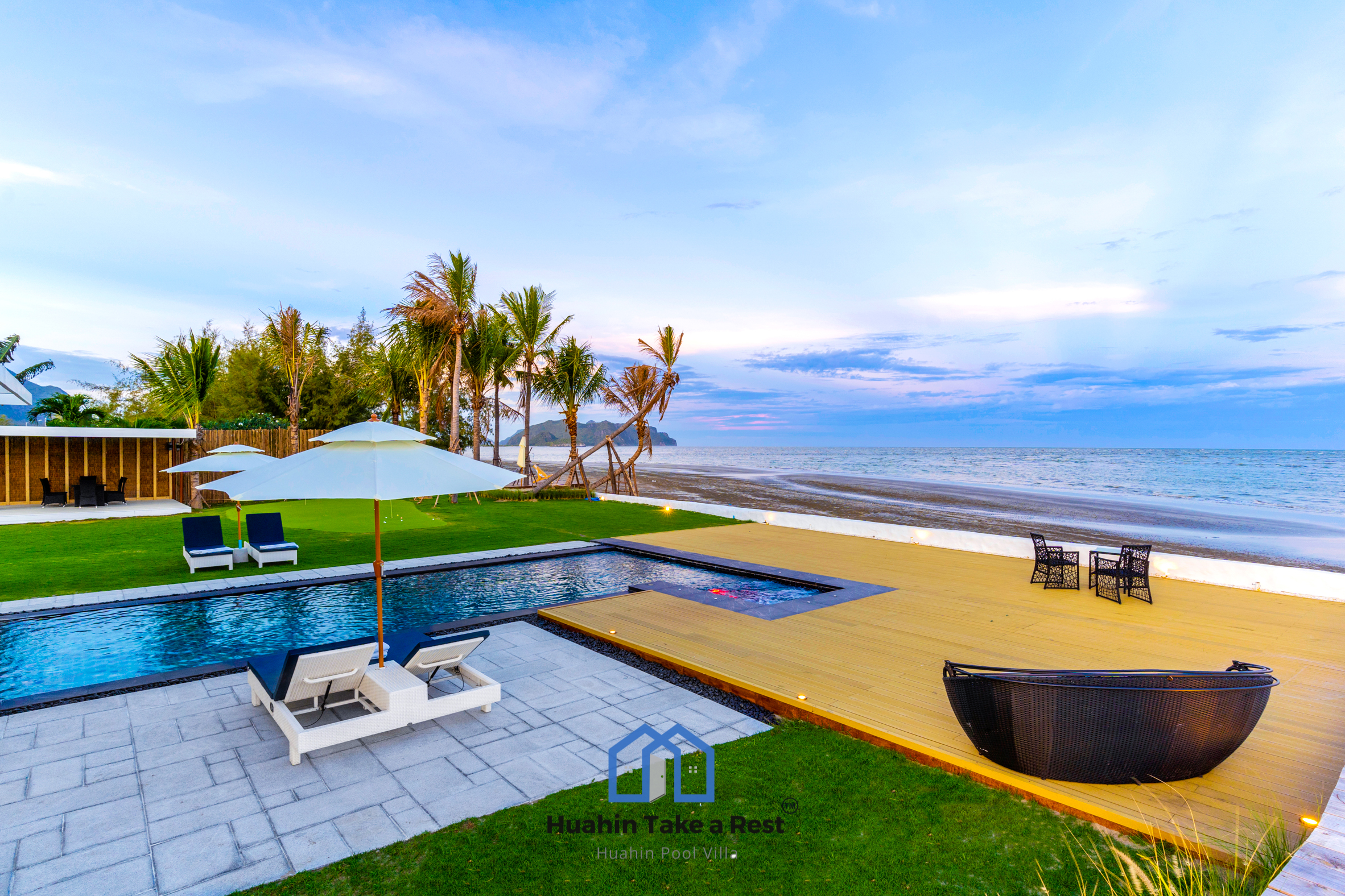 HR15051 บ้านพักติดทะเล The Colonial Beach สามร้อยยอด