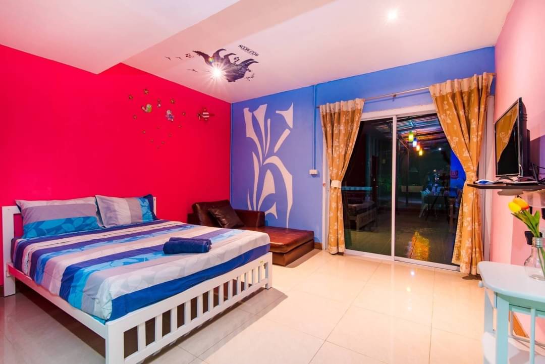 HR 4012 บ้านซันนี่ ปาร์ตี้คาราโอเกะ ไฟเธค