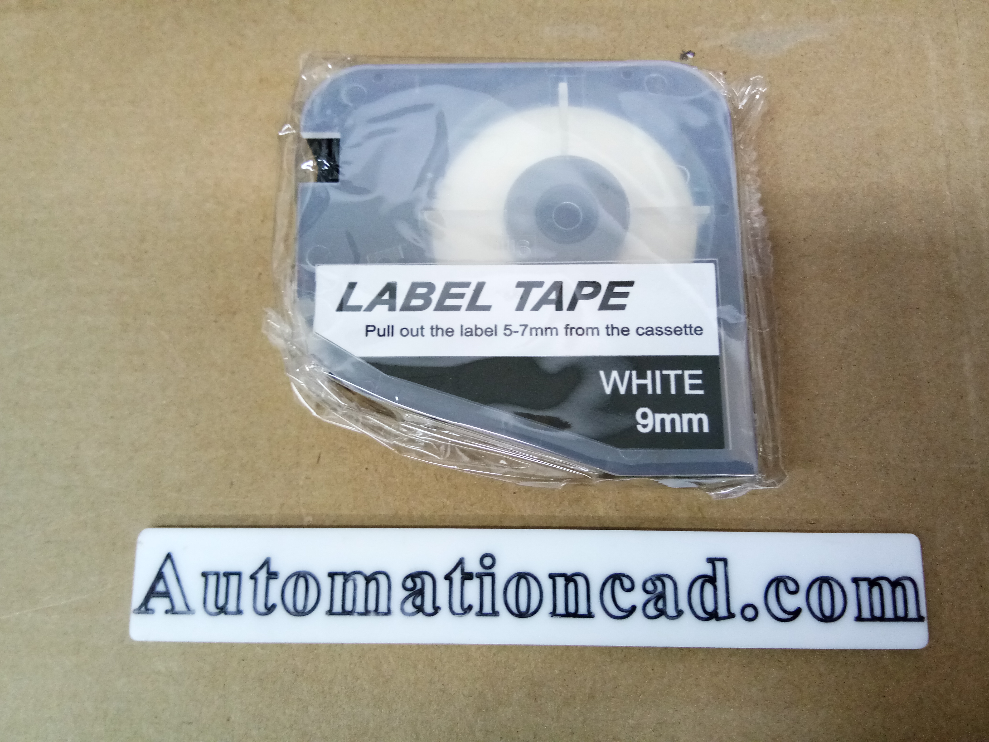 สติ๊กเกอร์ Label ขาว 12 mm. ใช้กับเครื่องพิมพ์ฮอตมาร์ค L-mark รุ่น LK-320