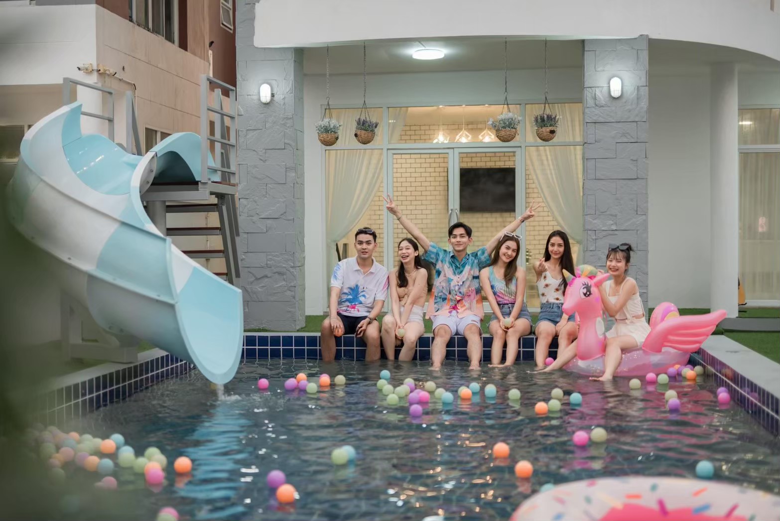 HR15046 บ้านพักติดทะเล The Sandy Beach Villa