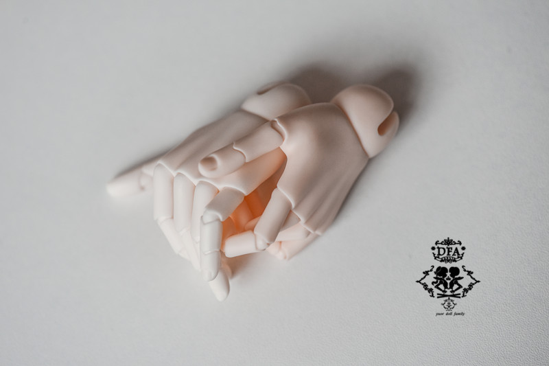 DF-A 1/3 Male Jointed Hands