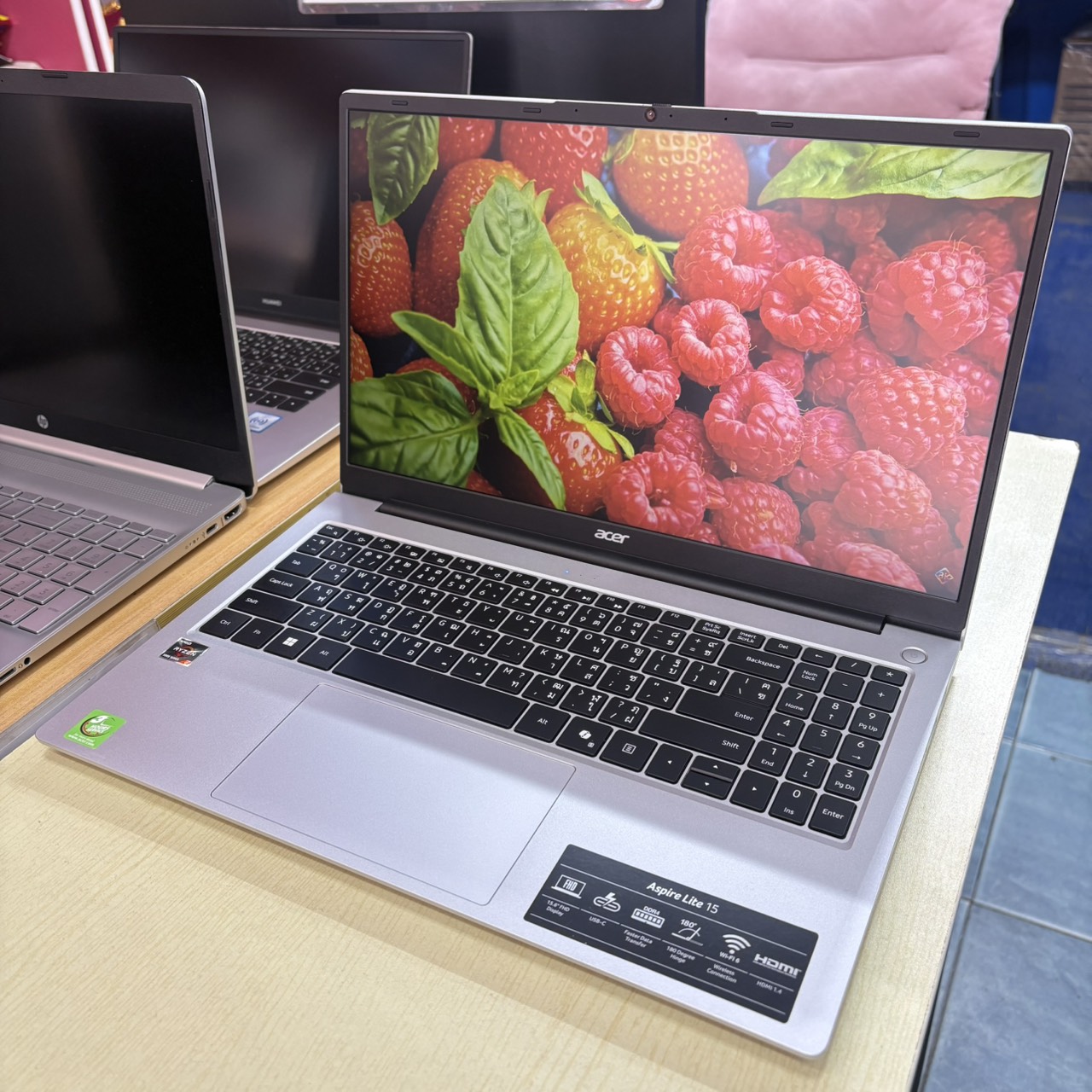 ACER ASPIRE LITE 15 AL15-41P-R47V ประกันศูนย์ 26/02/2027 สภาพเครื่อง 90%