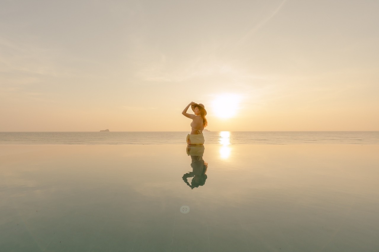 HR15076 บ้านพักติดทะเลหัวหิน The Luxe Beach Villa