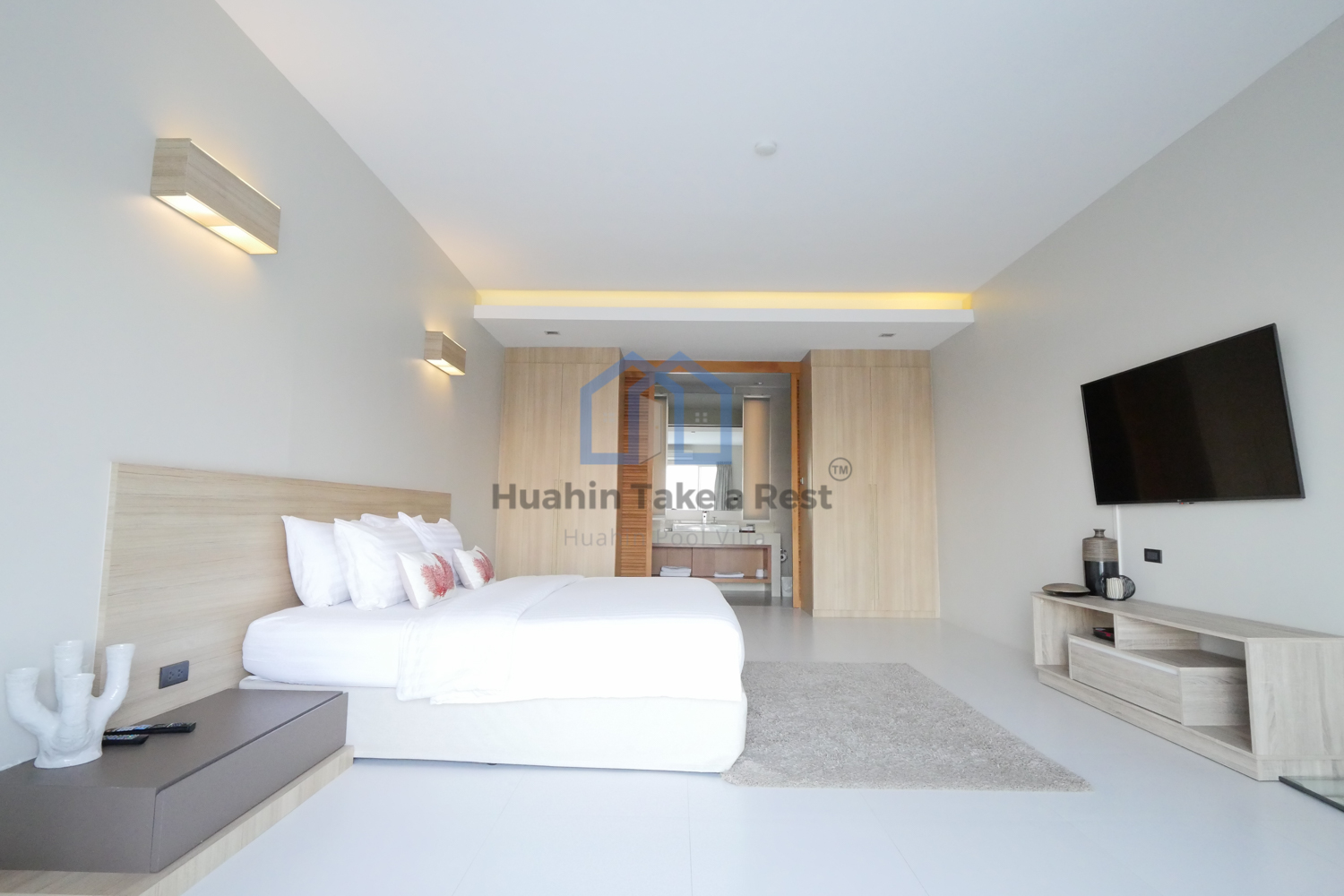 HR15009 บ้านซีบรีซ วิลล่าติดทะเลสุดหรู