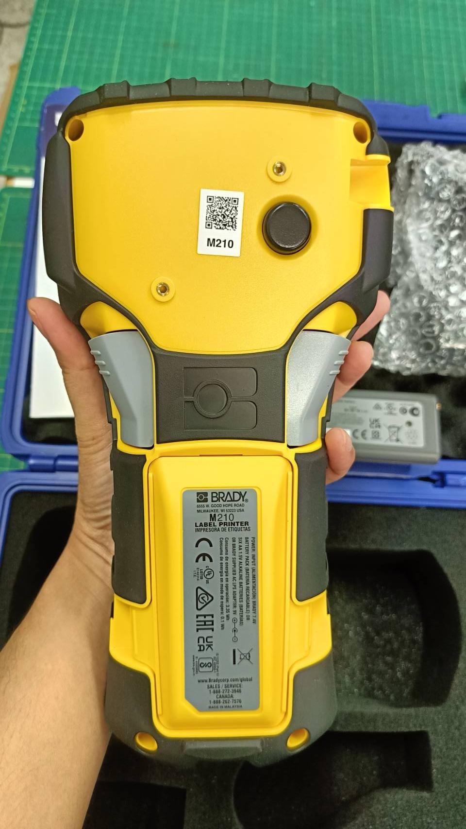 เครื่องพิมพ์สติ๊กเกอร์ BRADY M210 - BRADY LABEL PRINTER