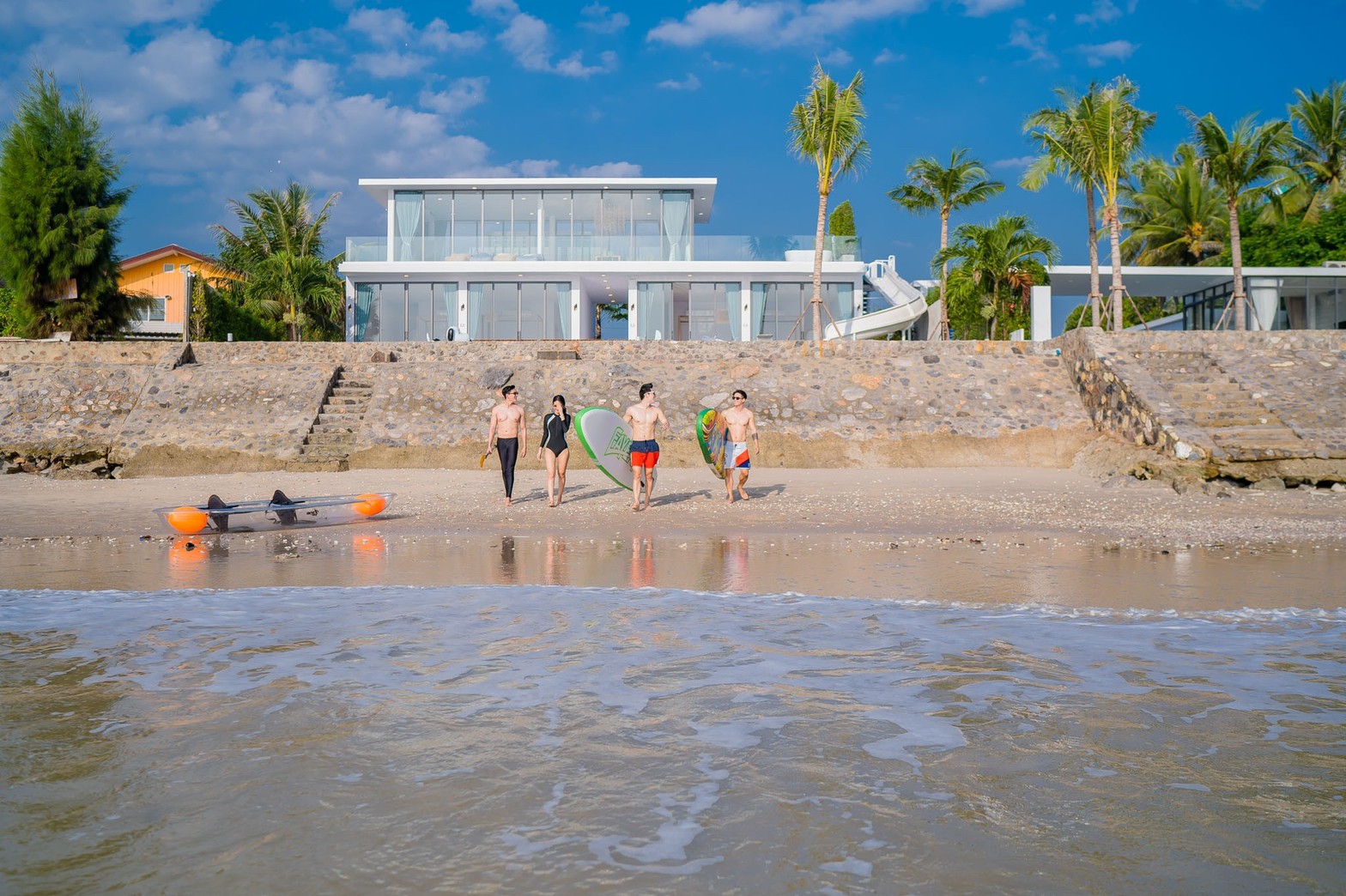 HR15060 บ้านพักติดทะเลชะอำ The Leon Beach Pool Villa Cha Am