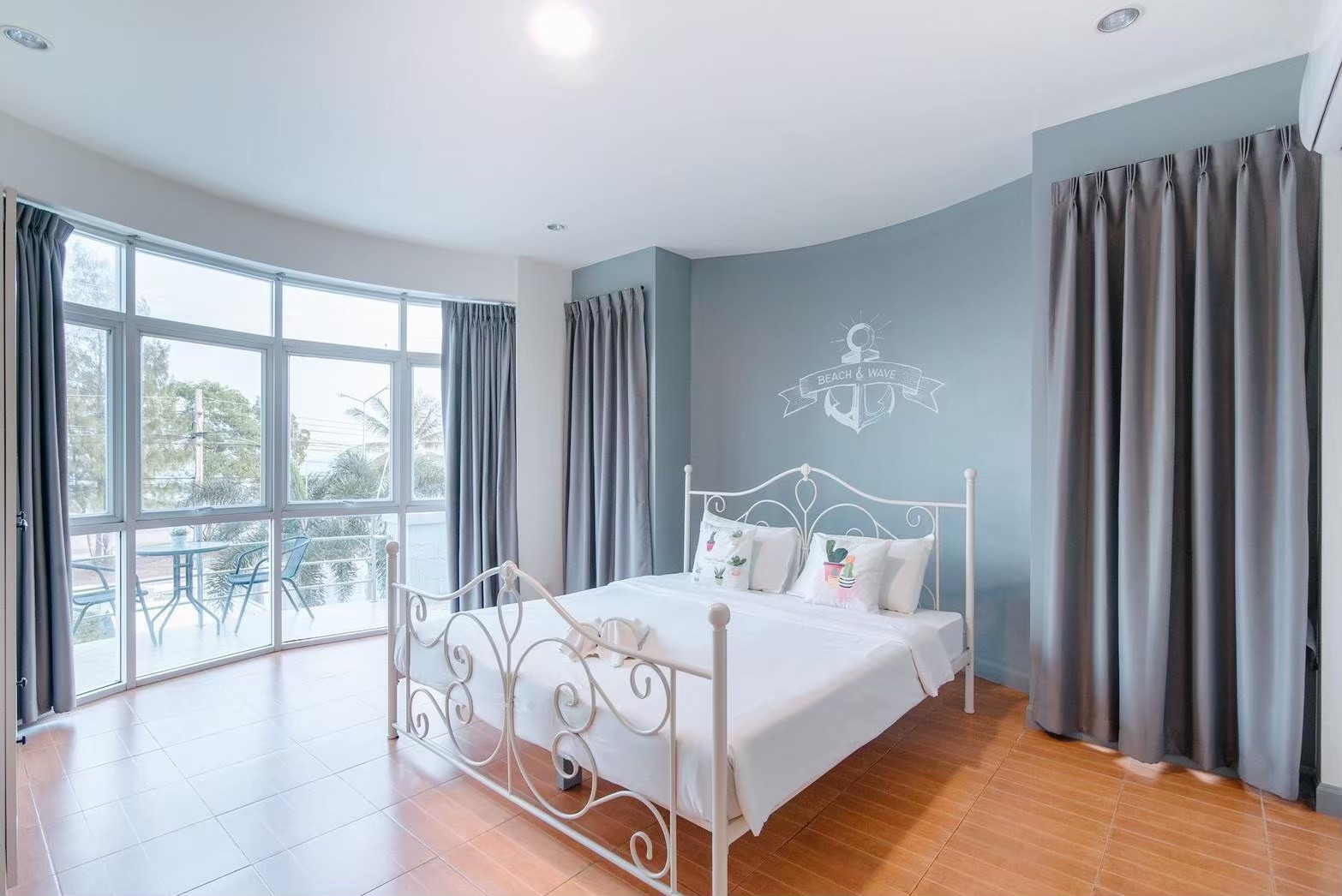 HR15046 บ้านพักติดทะเล The Sandy Beach Villa