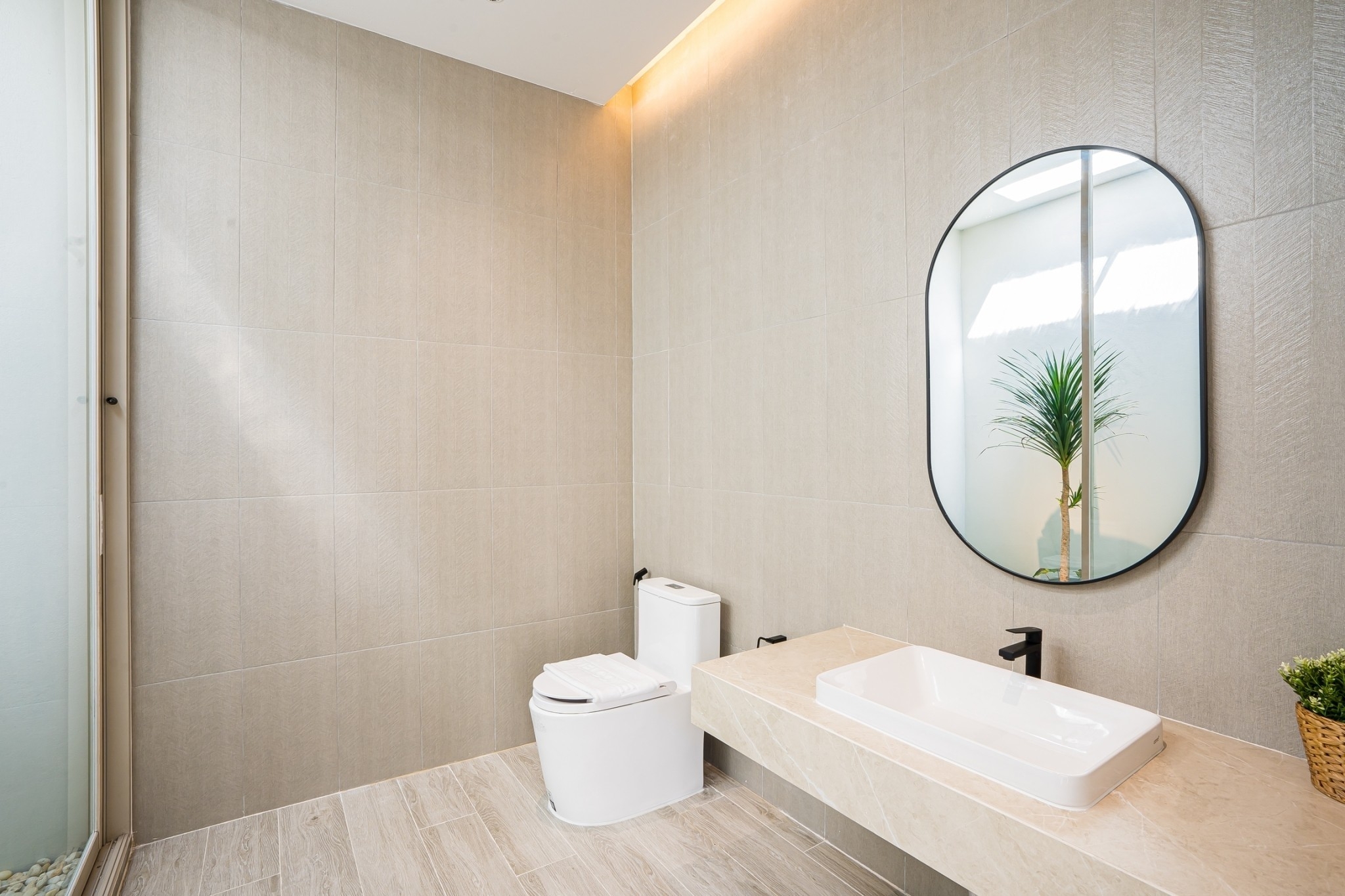 HR15083 บ้านพักติดทะเลหัวหิน The Rest Beachfront Hua Hin Pool Villa