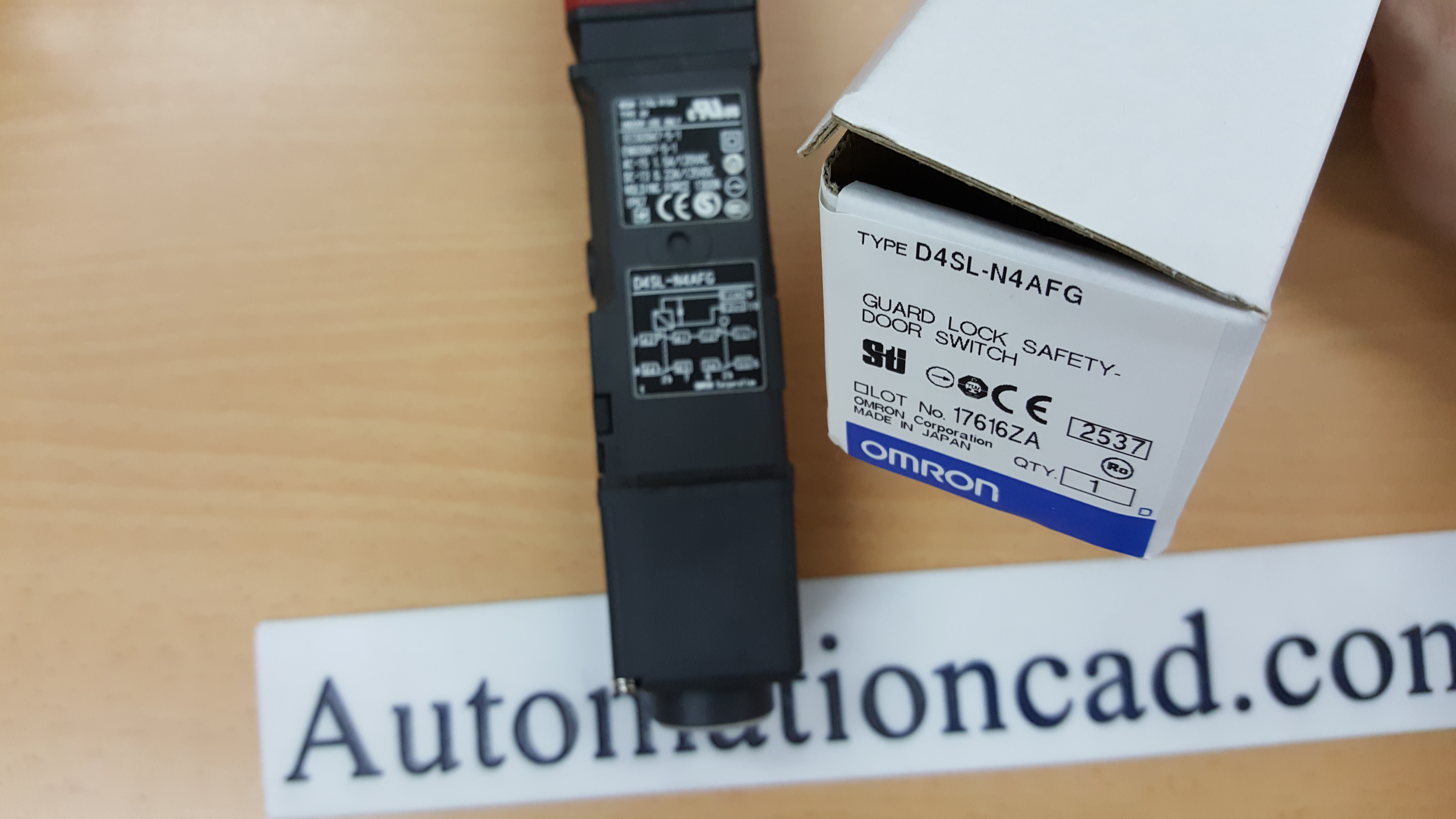 เซฟตี้ล็อคประตู OMRON สำหรับระบบ AUTOMATION - SAFETY DOOR SWITCH, D4SL， DOOR SAFETY LOCK ,