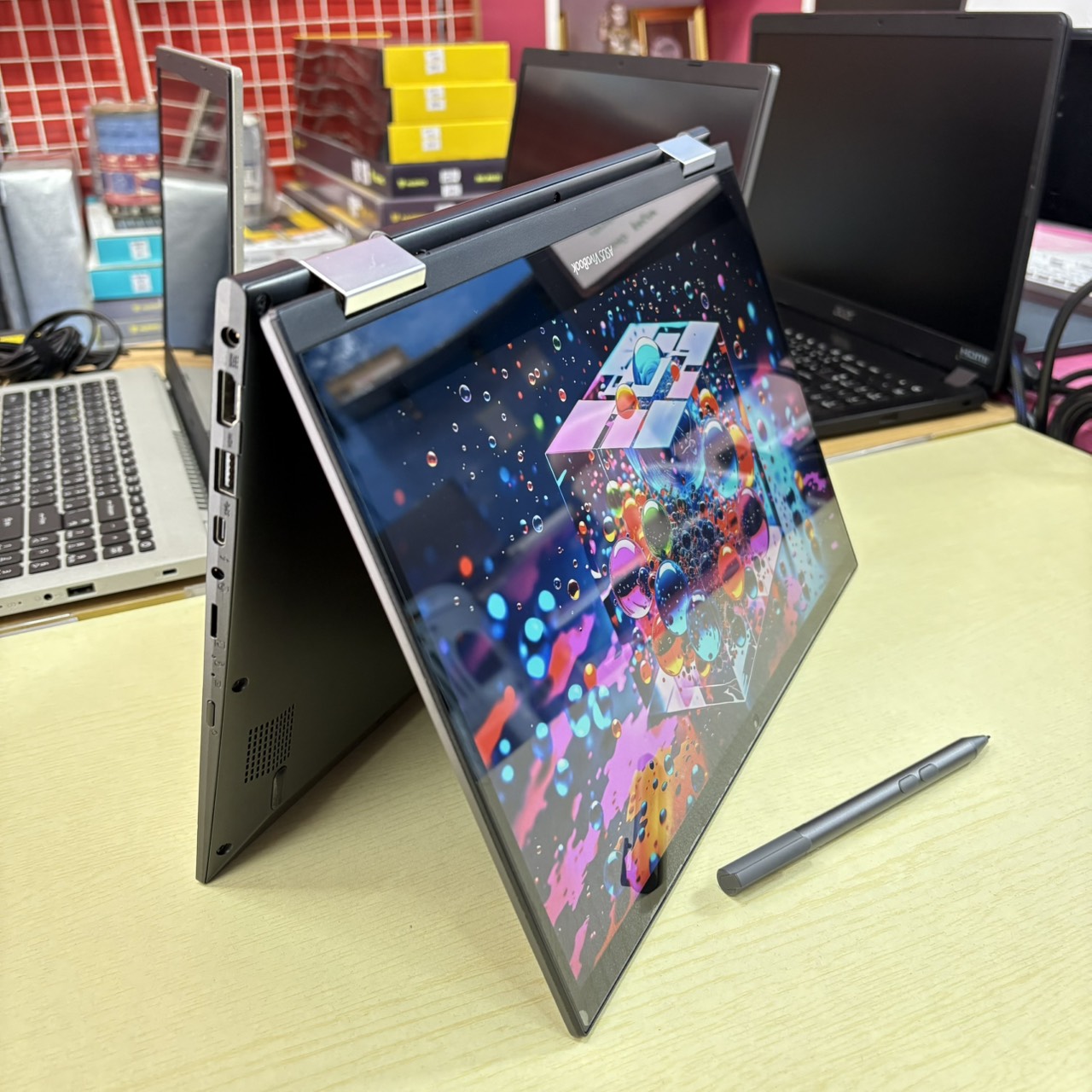 ASUS VIVOBOOOK FLIP 14 TP470EA-EC301WS สภาพเครื่อง 85% ติดฟิล์มกันรอยหน้าจอแล้ว ( 2 IN 1 ฝาพับ 360 องศา หน้าจอ Touch Screen + ปากกา )