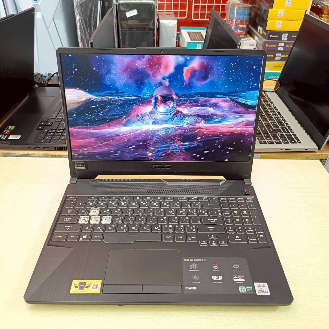 ASUS TUF GAMING F15 FX506LH-HN002T สภาพเครื่อง 85% ติดฟิล์มกันรอยหน้าจอแล้ว