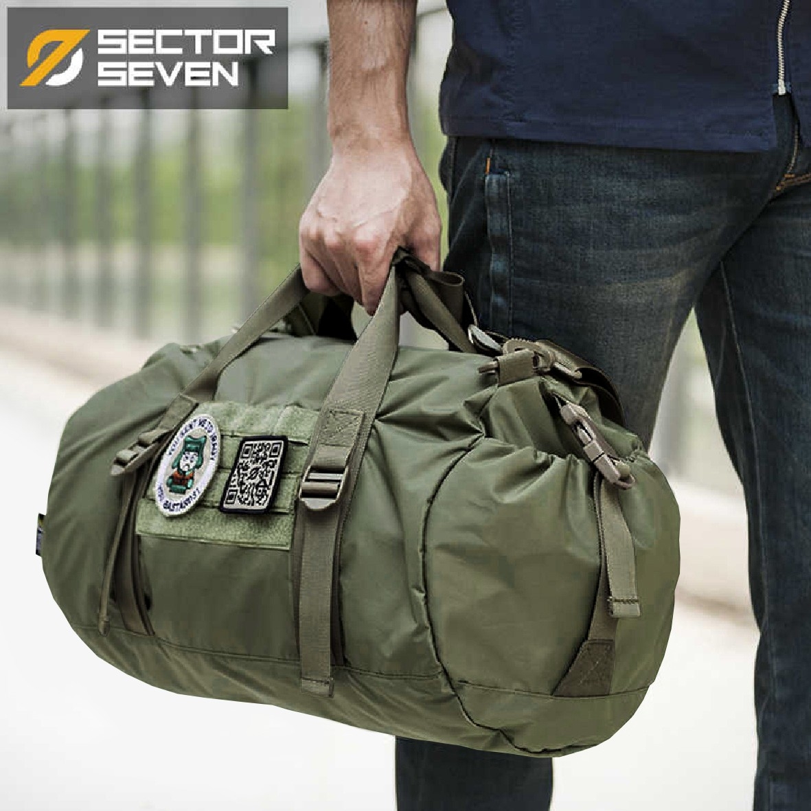 New. New.กระเป๋า Sector Seven Duffel bag 🍁 ผลิตจากผ้า 400D เกรดคุณภาพ 🍁 วัสดุทนทานต่อรอยขีดข่วน กันละอองน้ำได้ 🍁 Molle webbings สำหรับร้อยอุปกรณ์ 🍁 มีแผ่น Velcro ติด patch 🍁 Weight 450 g. , Capacity 25 L 🍁 D