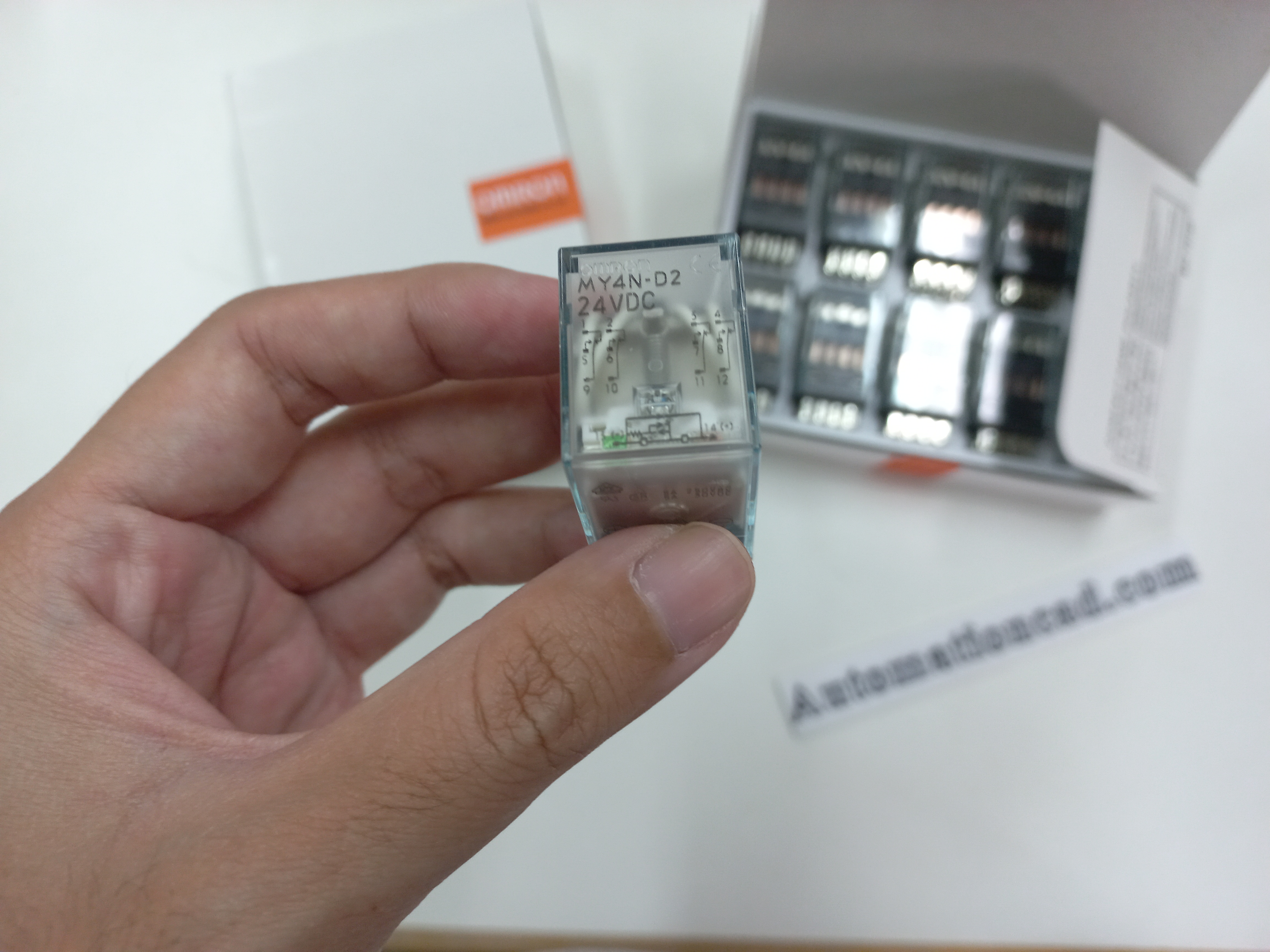 RELAY OMRON รีเลย์ 4 contact มีไฟ LED MY4N-D2 24VDC