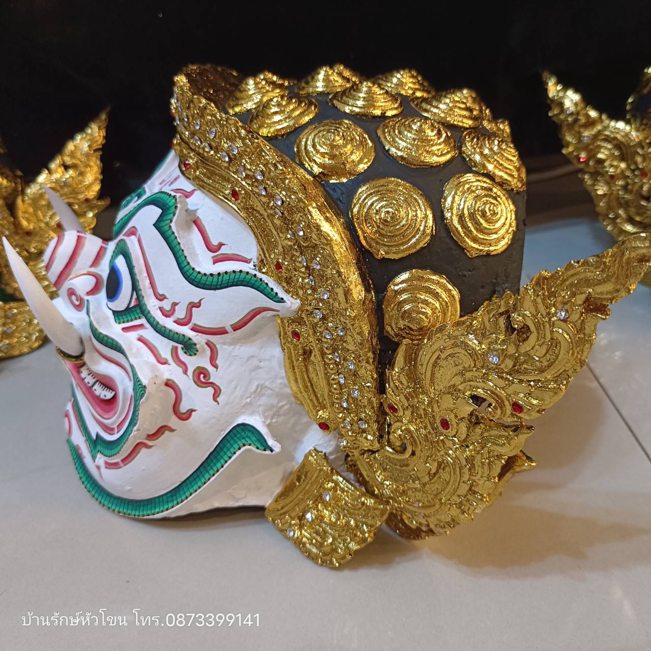 หัวโขนยักษ์ (สีขาว) สำหรับแขวนผนัง