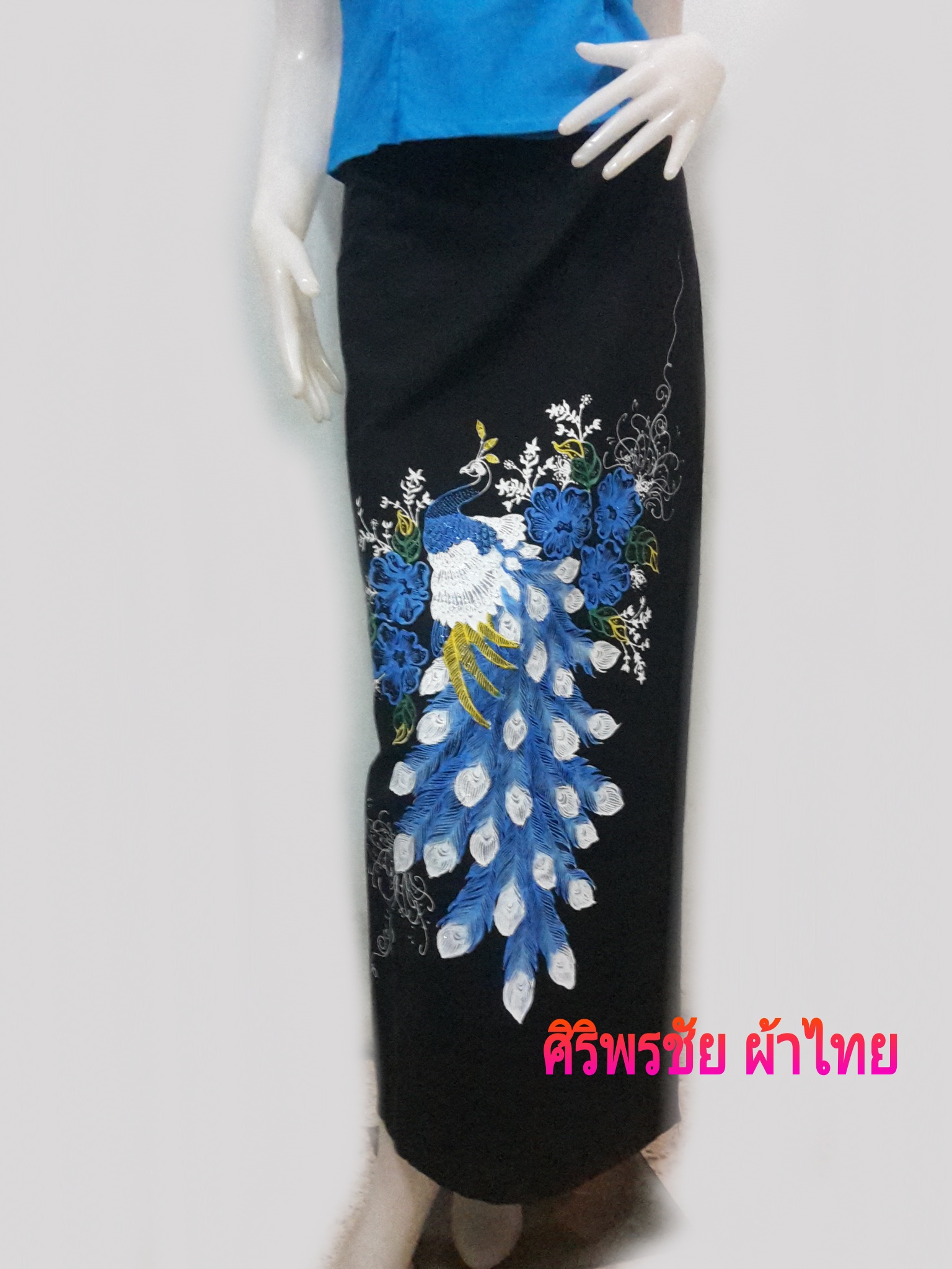 ผ้าถุงสำเร็จรูปแบบป้ายเชือกผูก ผ้าถุงสำเร็จเพ้นท์ลายนกยุงสีฟ้า