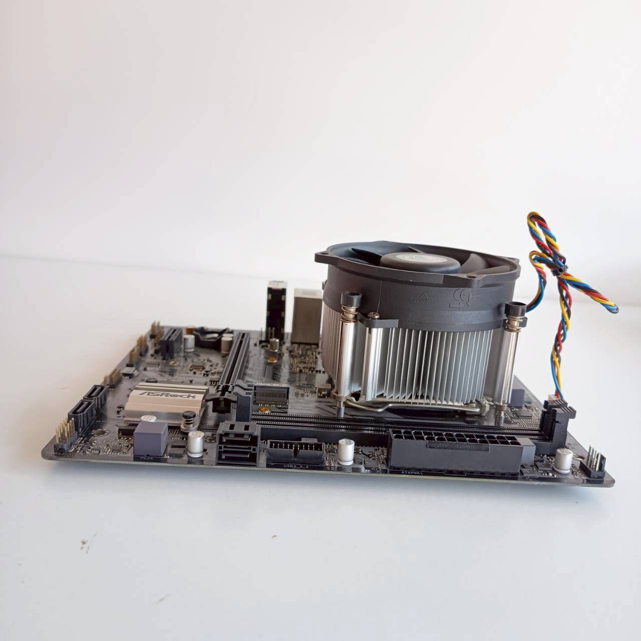 CPU + M/B CPU Core i3-10105F 3.70GHz M/B Asrock H510M-HDV (1200) ประกัน 2 เดือน