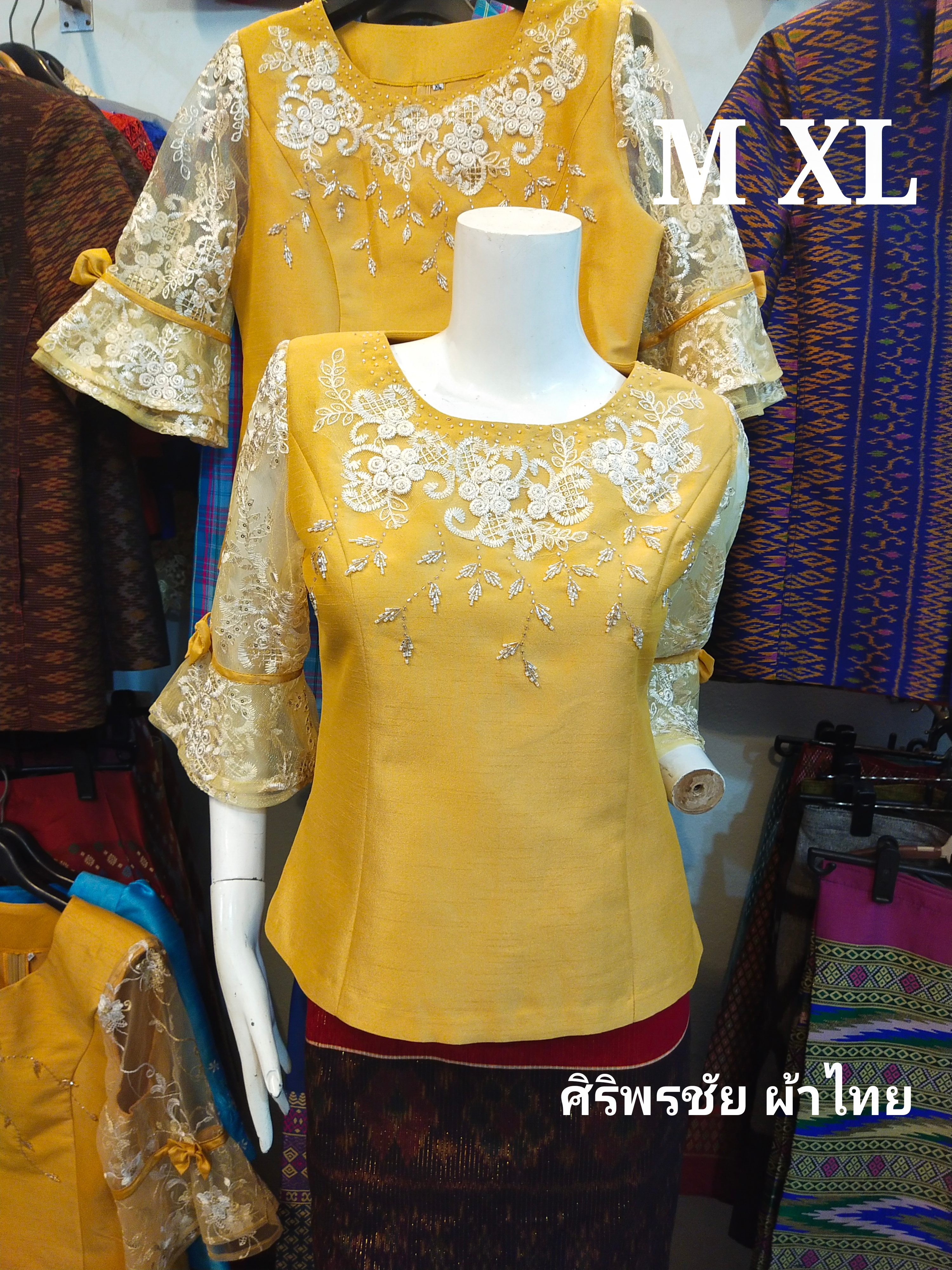 เสื้อผ้าไหมสตรี #เสื้อผ้าผ้าไหมสไตน์เกาหลีปักเลื่อม #เสื้อทำงานผ้าไทย #เสื้อผ้าไหมสไตน์หรู ตามภาพ M