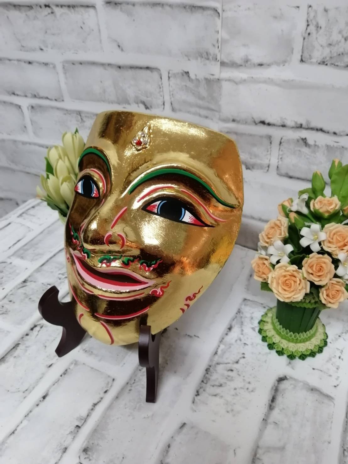 หน้ากาก พระลักษณ์ ปิดทองประดับเพชร