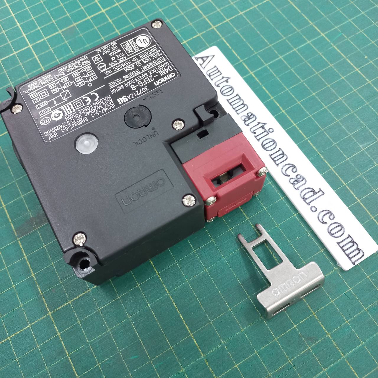 Safety Door Switch OMRON สวิตช์ประตูนิรภัย รุ่น D4NL-2EFA-B