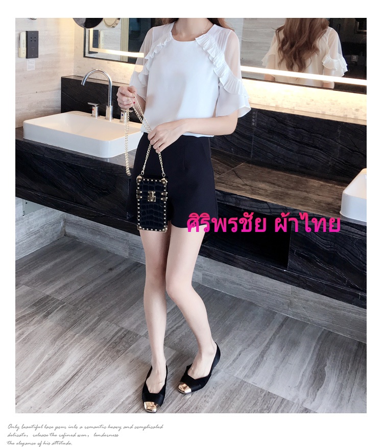 เสื้อทำงานชีฟองสีขาวแต่งผ้าอัดพรีทแขนเว้าผ้ามุ้ง เสื้อชีฟองแต่งพรีทสีขาว เสื้อทำงานเกาหลีคอแต่งโบว์ เสื้อสมัครงาน ชุดสมัครงาน เสื้อใส่กับผ้าถุง เสื้อใส่กับผ้าซิ่น