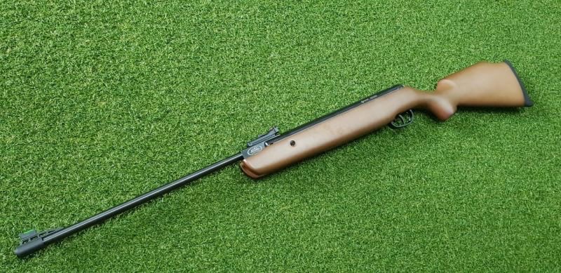 NewซปืนอัดลมCrosman Vantage NP Nitro cal.5.5mm Air Rifle ✔แรง SP : 950Fps. ✔บอดี้ไม้ Body Wood ✔น้ำหนัก Weight 2.9kg ✔ลำกล้อง 21" Barrell 12 เกลียว ✔ศูนย์หน้า-ศูนยหลังเรืองแสง Fiber Optic ✔ระบบหักลำสปริงแก๊ส