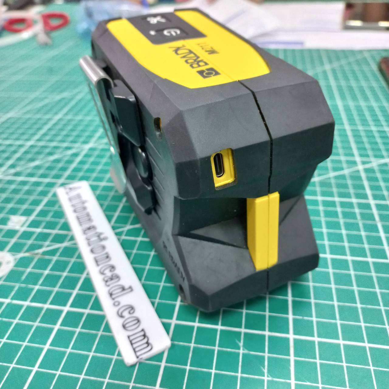 เครื่องพิมพ์สติ๊กเกอร์ BRADY M211 - BRADY LABEL PRINTER