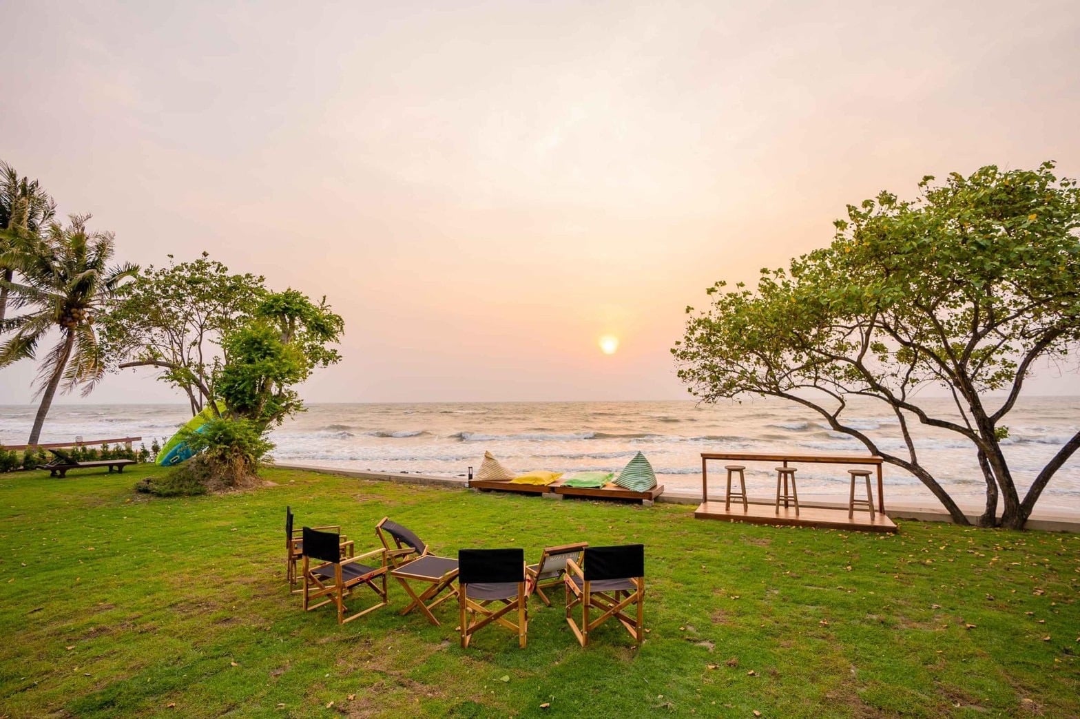 HR15050 บ้านพักติดทะเล The Century Beach Villa Cha Am