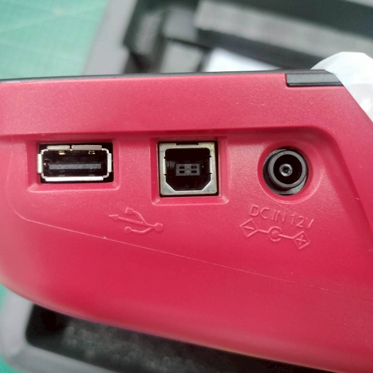 เครื่องพิมพ์ปลอกสายไฟ MAX LM-550A3B LETATWIN พิมพ์ผ่านแป้นพิมพ์ / ต่อ Computer ก็ได้ รุ่นใช้ถ่านแบบชาร์จได้