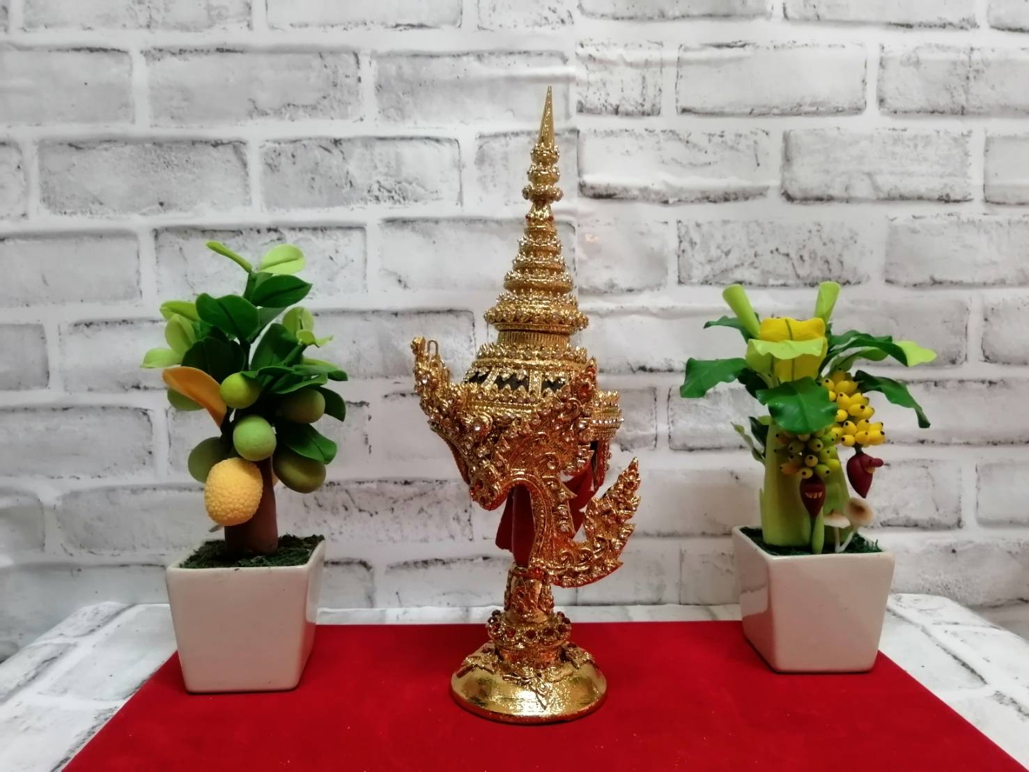 ชฎานาง เกรดพรีเมี่ยม (ขนาดกว้าง 5 นิ้ว) พร้อมฐานตีลายประดับเพชร