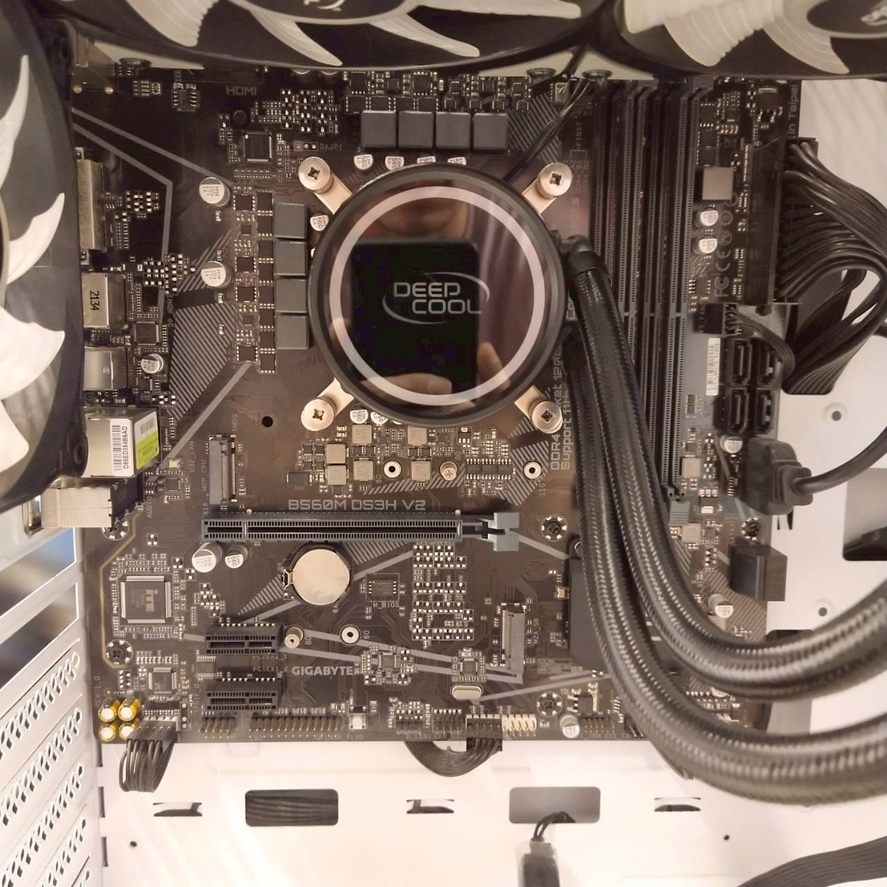 CPU + M/B Core i7 – 11700F 2.50GHz M/B Gigabyte B560M DS3H V2 (1200) ประกัน 2 เดือน