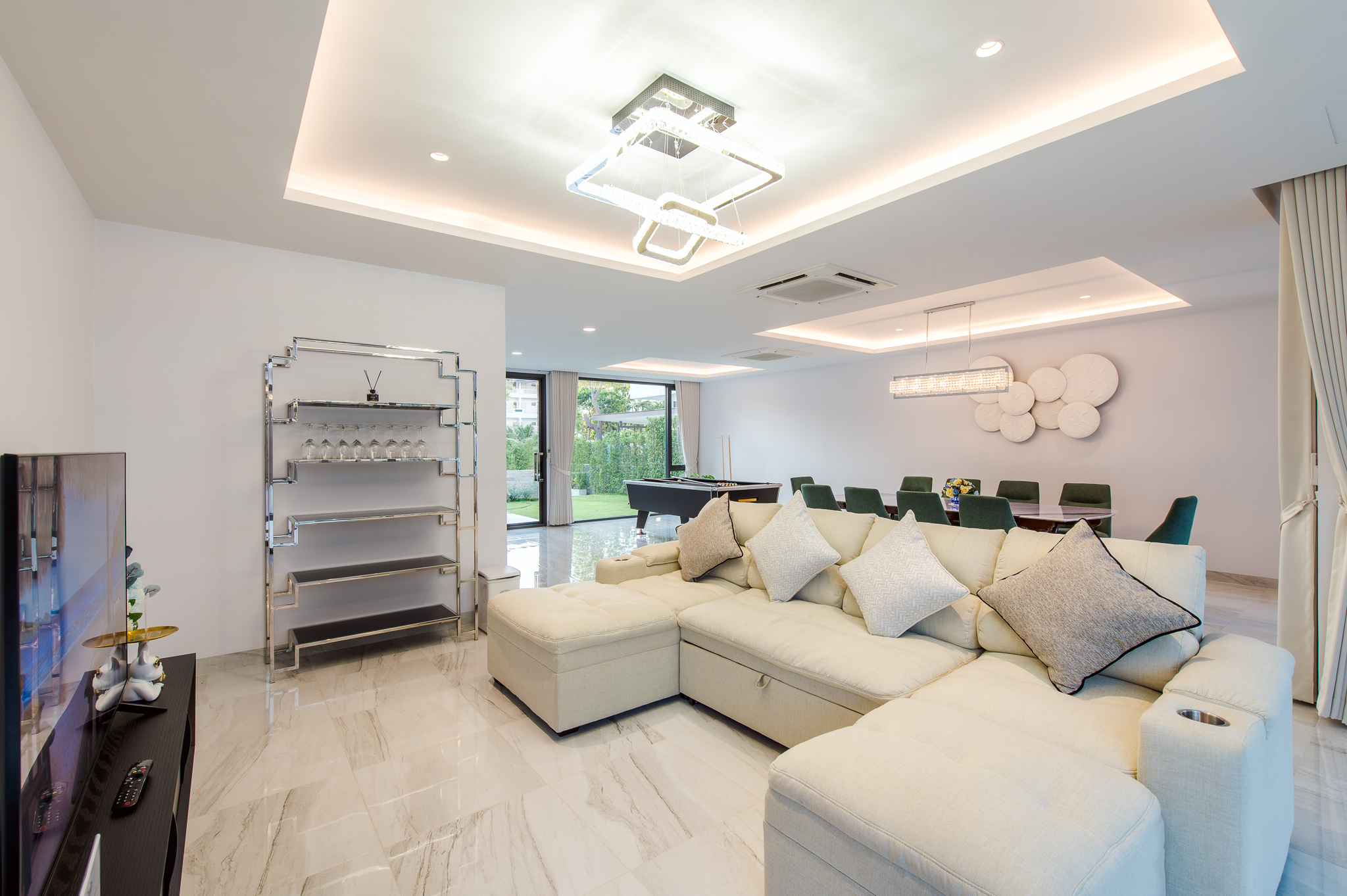 HR15066 บ้านพักติดทะเลหัวหิน The Casa Rocca Beach Villa HuaHin