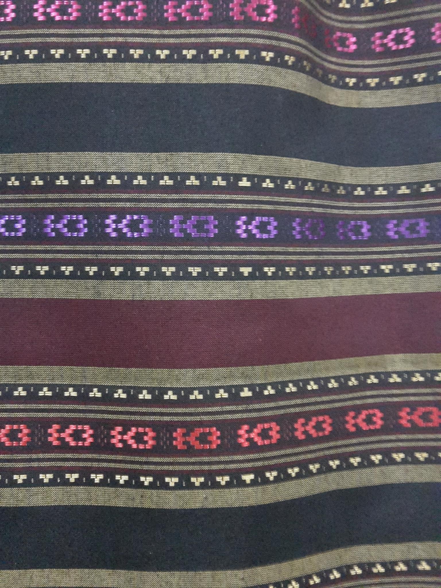 ผ้าถุงไหมแกมฝ้ายตัดสำเร็จแบบป้ายเลื่อนตะขอ ผ้าถุงสำเร็จรูปสอดดิ้น ผ้าฝ้ายแกมไหมล้านนาสอดดิ้นตัดสำเร็จ พร้อมส่ง