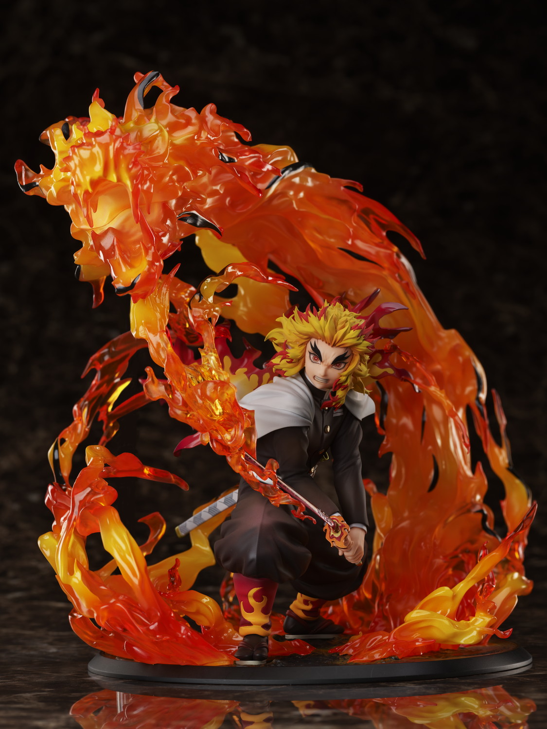 เปิดจอง : Demon Slayer: Kimetsu no Yaiba Kyojuro Rengoku 1/8scalefigure