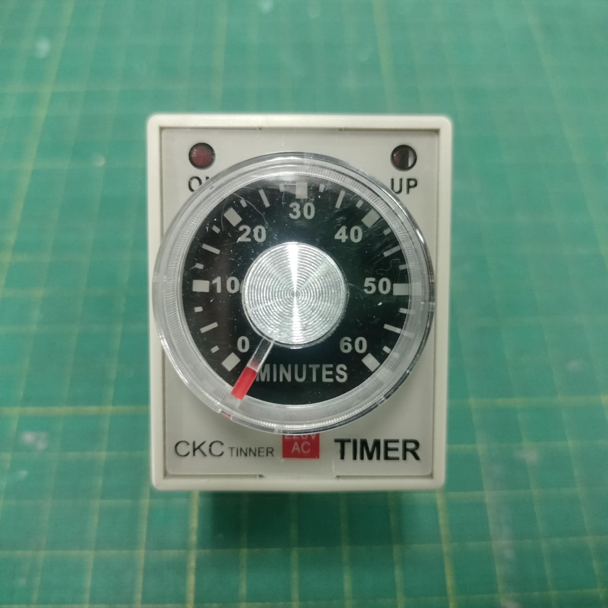 CKC Timer AH3-3 220V ไทม์เมอร์ ฟรีซ็อกเก็ต PF083A ช่วงเวลา 60 นาที Delay-ON Delay-OFF